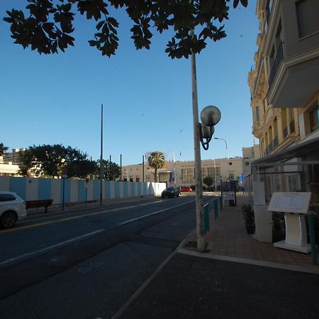 Charmant 2P Moderne Avec Terrasse, Parking Prive, En Plein Centre De Menton, A 2 Pas De La Mer - Fr-1-196-200 Экстерьер фото
